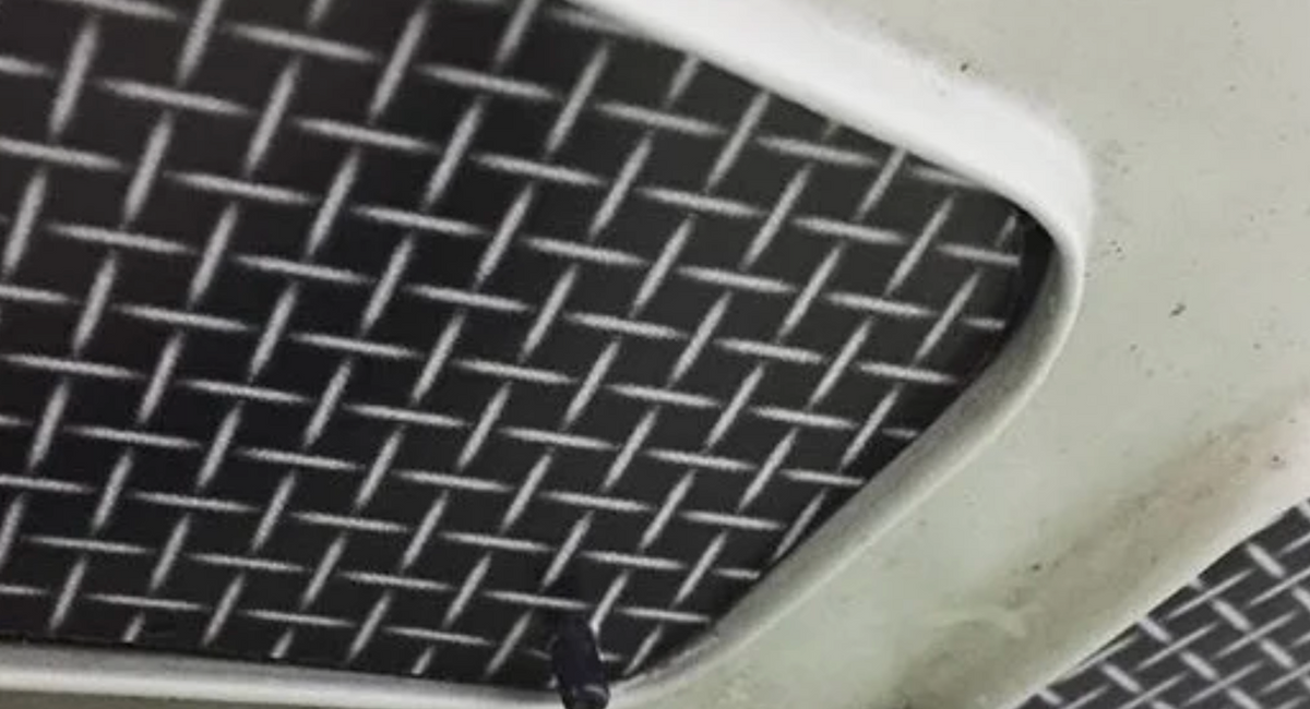 Auto Wares - Splitscreen Magnetic Air Box Vent Covers