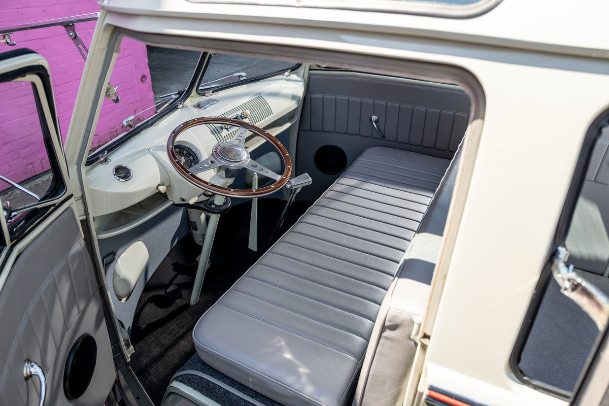1958 23 Window Samba