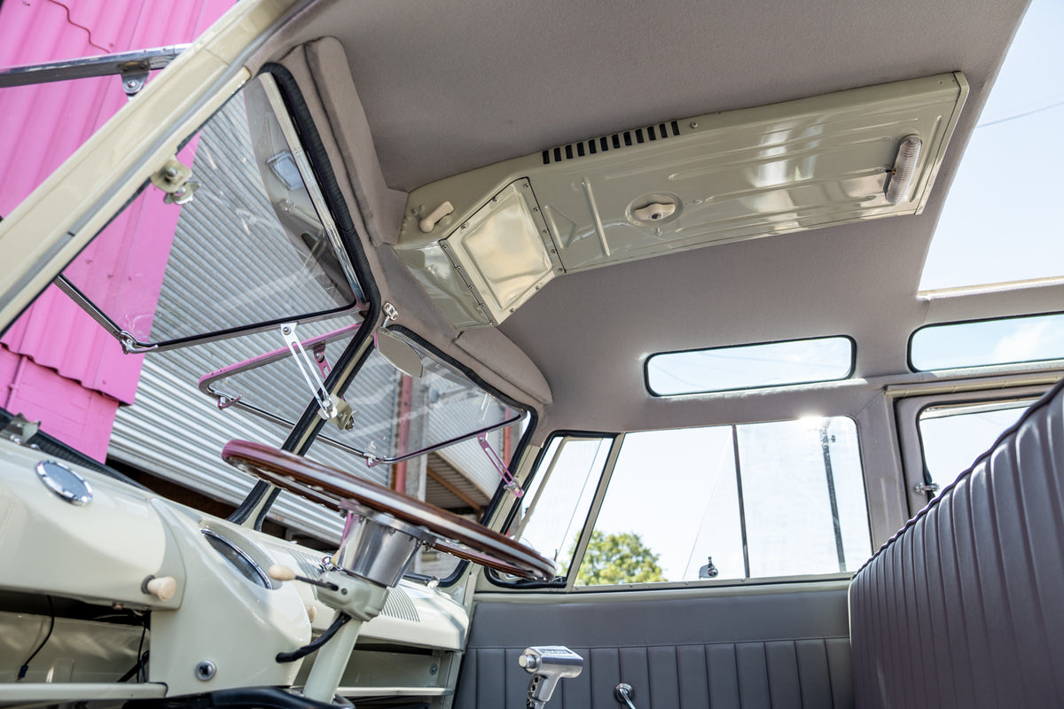 1958 23 Window Samba