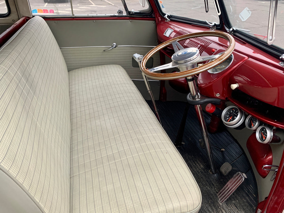 1959 23 Window Deluxe RHD Split Screen Camper Van (Samba)